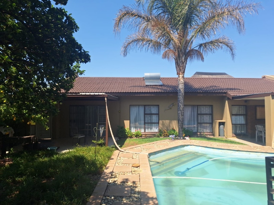 3 Bedroom Property for Sale in Pellissier Free State